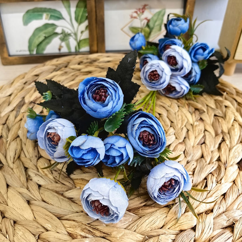 Искусственные цветы в Екатеринбурге | Цветы искусственные «Камелии», голубые, букет