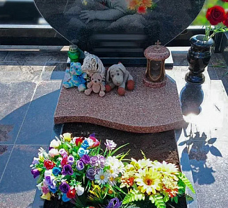 Детский памятник: символ любви, который не угаснет